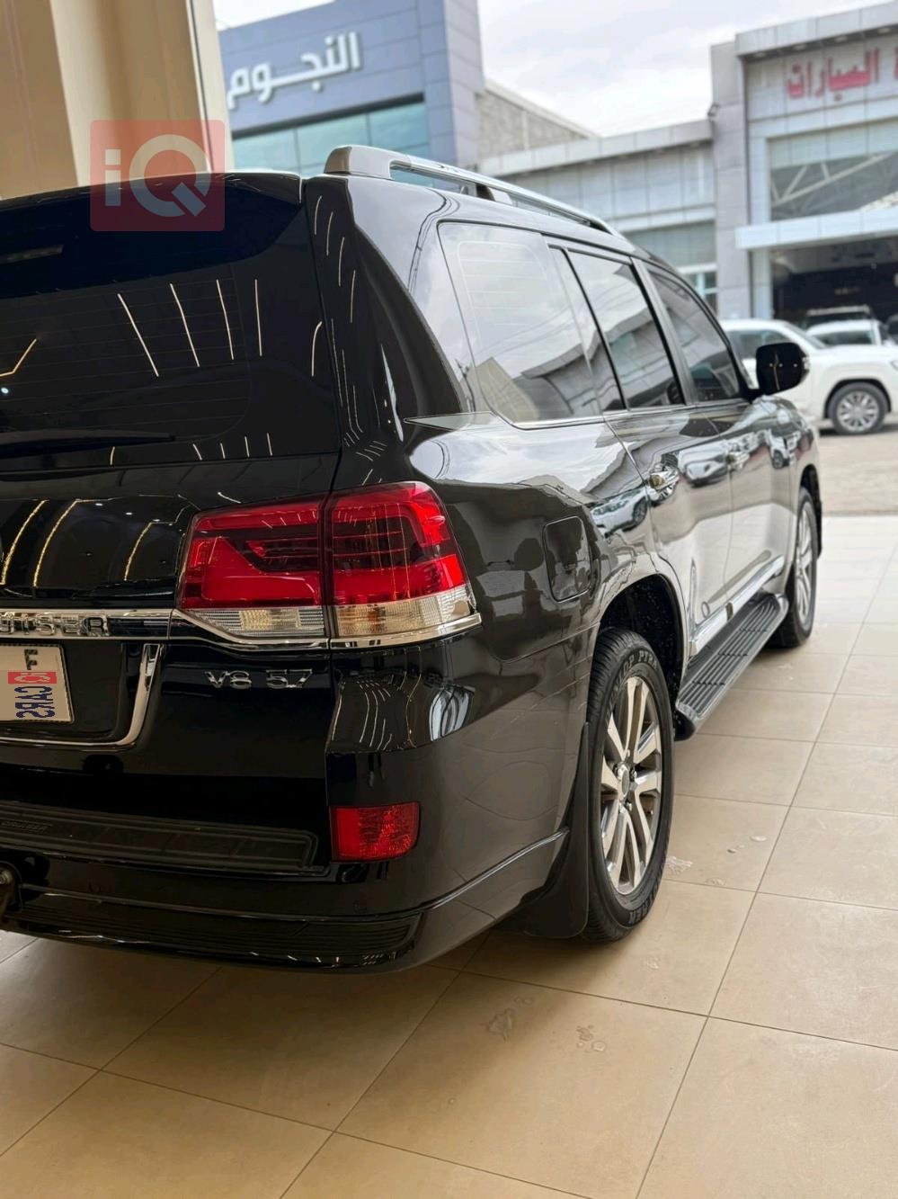 تويوتا لاندكروزر